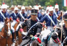 Desfile del 5 de Mayo recupera recorrido tradicional