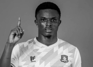 Muere futbolista tras asalto armado a autobús en Ghana