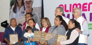 DIF Puebla Capital entrega apoyos alimenticios en Xochimehuacan