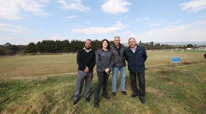Zacatlán construye cancha de fut5 en Deportivo de Tlatempa