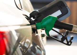 Gasolineros comienzan a incumplir acuerdo de precio límite al combustible