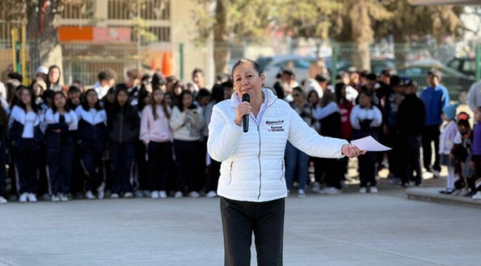 Obra Comunitaria dignifica sanitarios en escuela de Santo Tomás Hueyotlipan