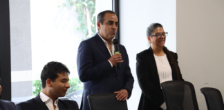 Mauricio Céspedes encabeza taller con estudiantes de la UPAEP