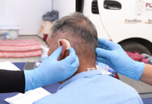 SEDIF y Beneficencia Pública Nacional entregan auxiliares auditivos