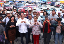 Impulsa Pável Gaspar diálogo con productores de flores para fortalecer al sector