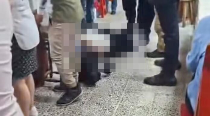 Hombre muere presuntamente por infarto en mercado de Teziutlán