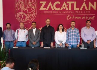 En Zacatlán, se reúnen empresarios con autoridades federales