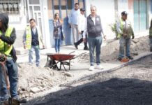 Pepe Chedraui supervisa bacheo en Bosques de Santa Anita