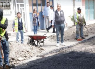 Pepe Chedraui supervisa bacheo en Bosques de Santa Anita