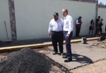 Pepe Chedraui supervisa bacheo en Calzada del Ejército Mexicano