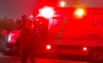 Trabajador lesionado tras caída desde estructura en Puebla