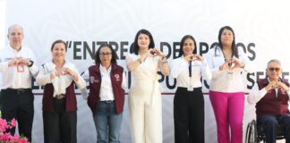 Zacatlán sede de jornada masiva de entrega de más de 300 aparatos auditivos