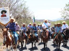 Pável Gaspar participa en cabalgata por aniversario luctuoso de Emiliano Zapata