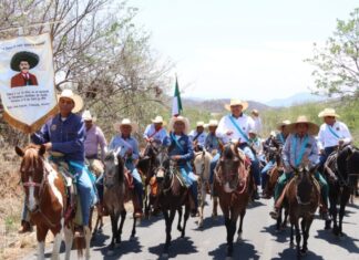Pável Gaspar participa en cabalgata por aniversario luctuoso de Emiliano Zapata