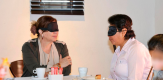 SEDIF Puebla fomenta inclusión con “Desayuno a ciegas”