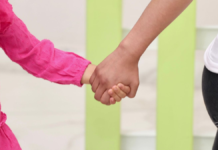 SEDIF busca hogar para 25 menores en programa de adopción