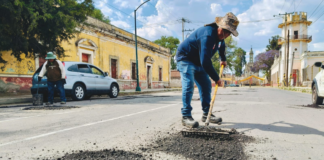 Texmelucan intensifica trabajos de bacheo en vialidades principales