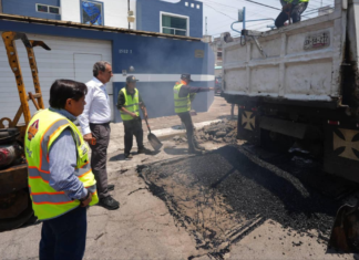 Pepe Chedraui supervisa bacheo en Las Hadas Mundial 86