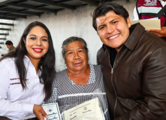Tonantzin Fernández entrega biofertilizantes de la BUAP