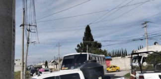 Bloquean acceso a empresa en Acajete por presuntos incumplimientos