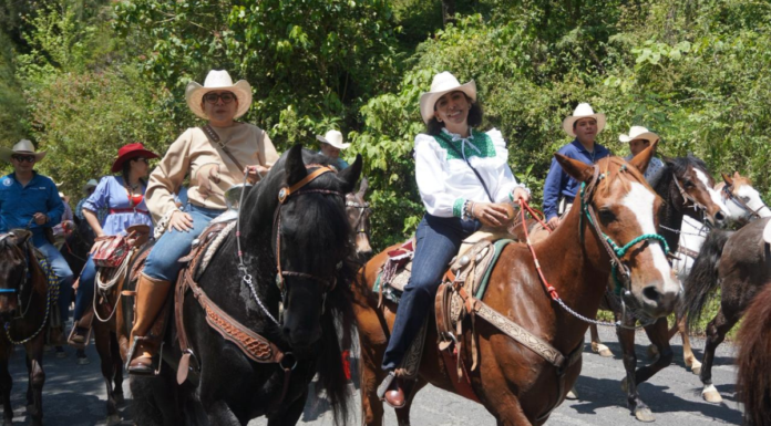 Guadalupe Vargas destaca valor del campo en Feria de Xicotepec