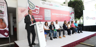 Pepe Chedraui entrega cheques a beneficiarios de “Tu Crédito Imparable”