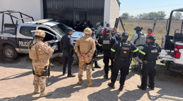 PEMEX atiende derrumbe por toma clandestina en Edomex