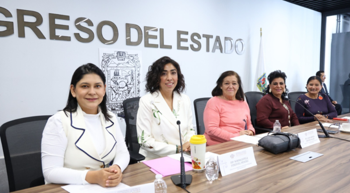 Exhortan a municipios de Puebla a retirar obstáculos en banquetas