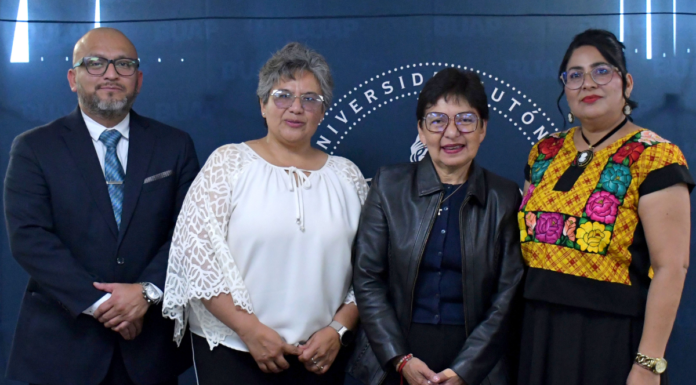 Toma protesta nueva directora de la prepa Benito Juárez BUAP