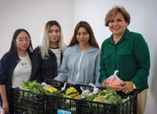 Floricel González impulsa entrega de Despensas Verdes en Teziutlán