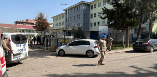 Tiroteo en escuela de Turquía deja 16 heridos; atacante se suicida