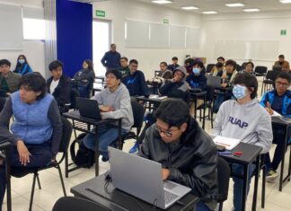 Estudiantes de bachillerato BUAP participan en clase internacional sobre Física de partículas