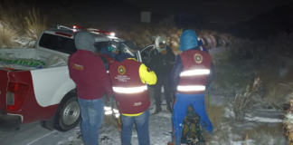 Rescatan con vida a tres excursionistas en Chalchicomula de Sesma