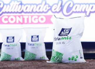 Lupita Cuautle encabeza segunda entrega de fertilizante a productores