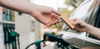 México reducirá comisiones en pagos de gasolina con tarjetas y vales