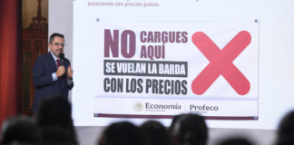Profeco exhibirá con lonas a gasolineras que “se vuelan la barda”