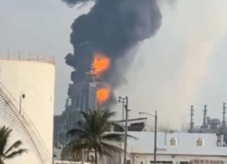 Controlan incendio en refinería Olmeca; reportan saldo blanco