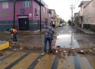 San Pedro Cholula atiende inundaciones y obstrucciones en coladeras