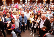 Entregan más de 20 mil libros con programa del FCE en Puebla