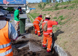 OOSL realiza limpieza pluvial en el bulevar Atlixcáyotl