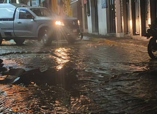 Lluvia con granizo deja afectaciones en calles y viviendas de Atlixco