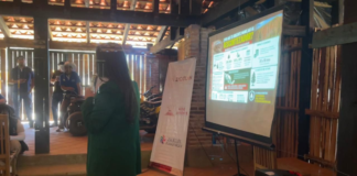 Capacitan a comunidades para combatir plaga forestal en Zacatlán