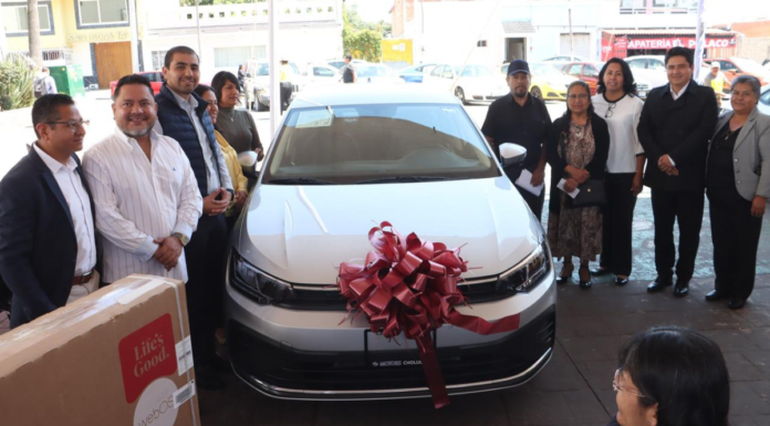 Cuautlancingo entrega 54 premios del sorteo predial