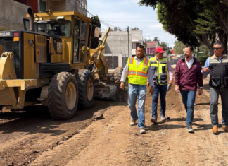 Supervisan trabajos de rehabilitación vial en bulevar Apulco