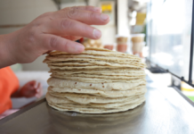 Prevén aumento en la tortilla; Puebla conserva precios bajos