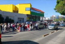 Desquicia tráfico la 28 de Octubre en Centro Histórico de Puebla