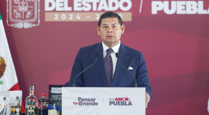Armenta envía iniciativa para recortar regidurías y pensiones doradas