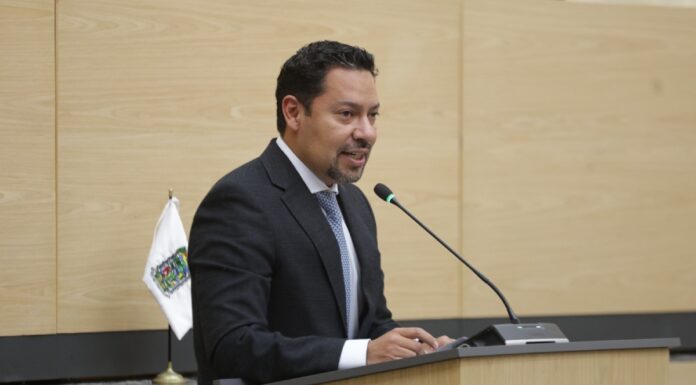 Proponen seguro médico y de vida para policías de Puebla