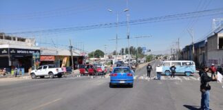 Bloquean Valsequillo para exigir ampliación de recorrido de la ruta 44