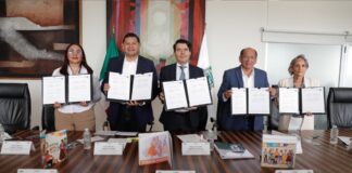 Puebla firma convenio con CONAPO para combatir pobreza